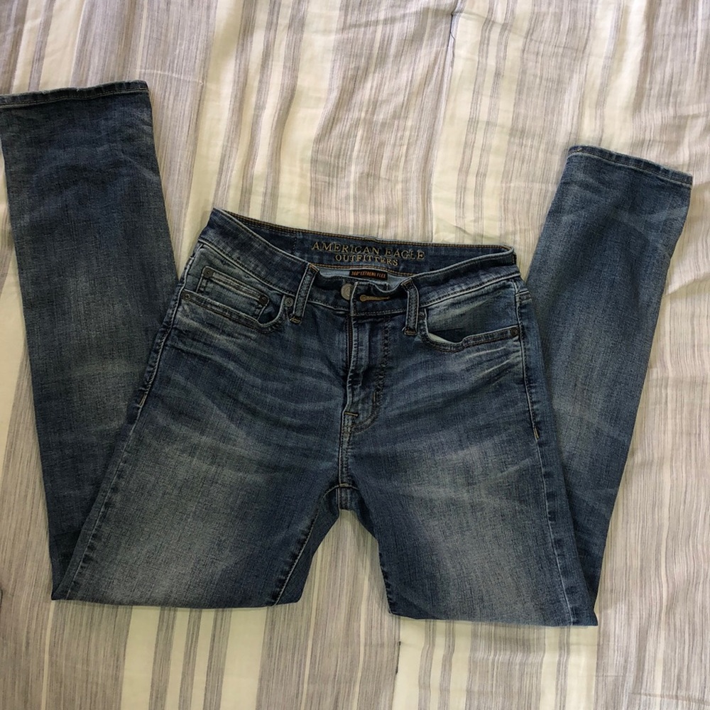 American Eagle Medium Wash Ripped Jeans